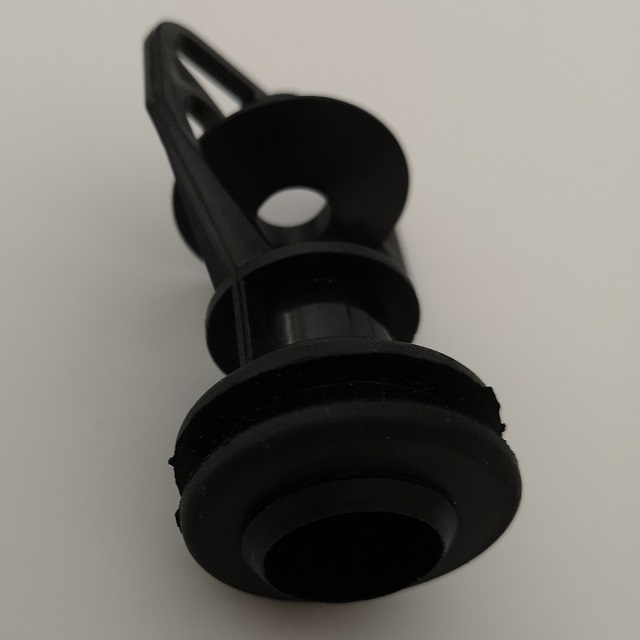 Cooling tower nozzles