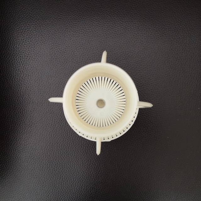 Cooling tower nozzles