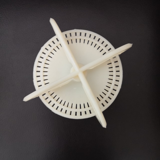 Cooling tower nozzles