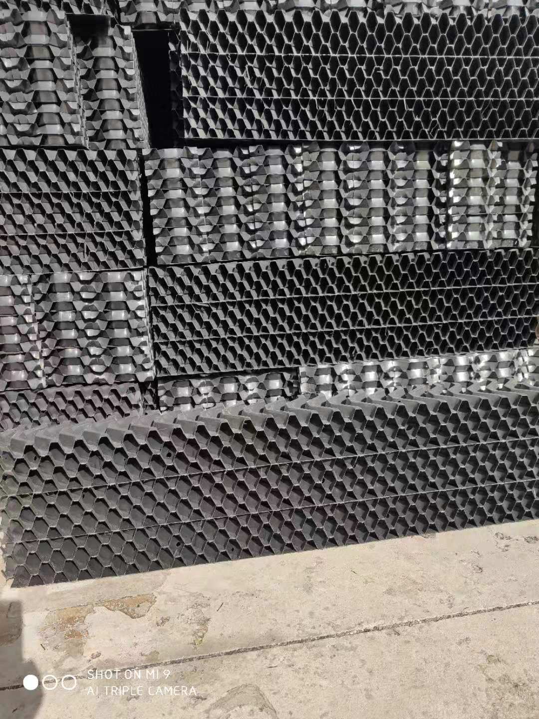 Cooling tower drift eliminator