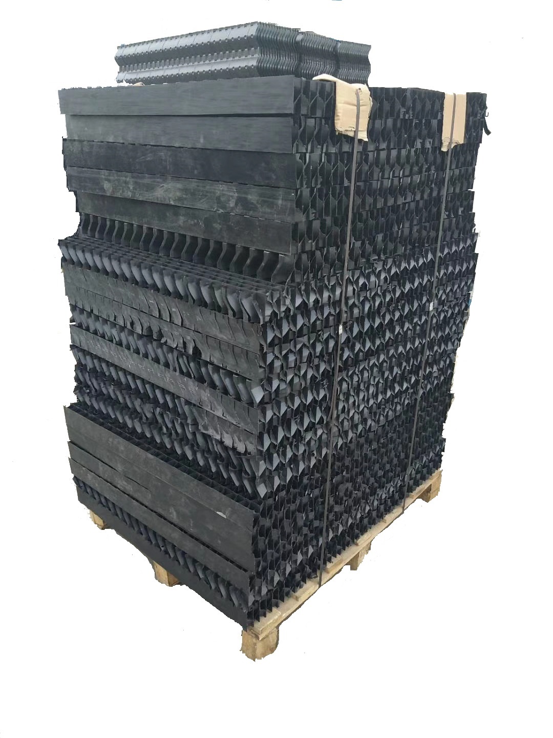 Cooling tower air inlet louver